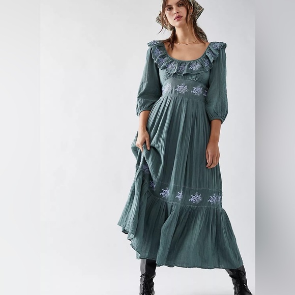 Free People Dresses & Skirts - Free People Lovers Lane Maxi Dress